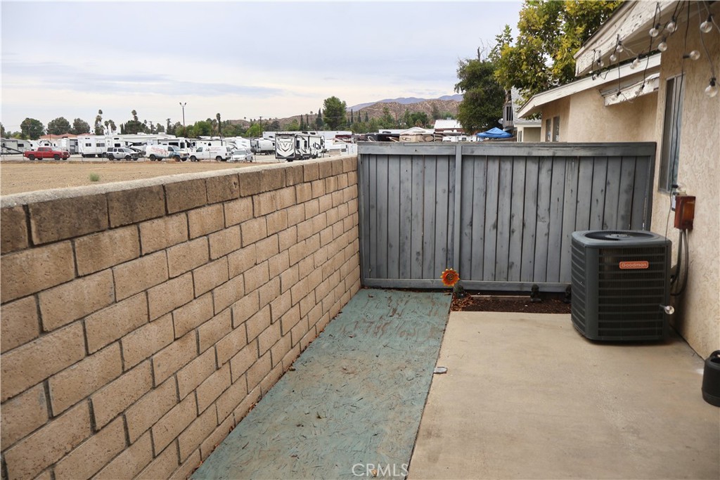 25929 Baylor Way Property Photo 8