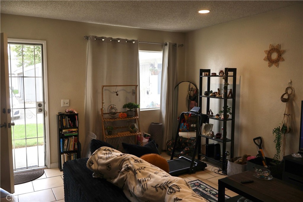 25929 Baylor Way Property Photo 14