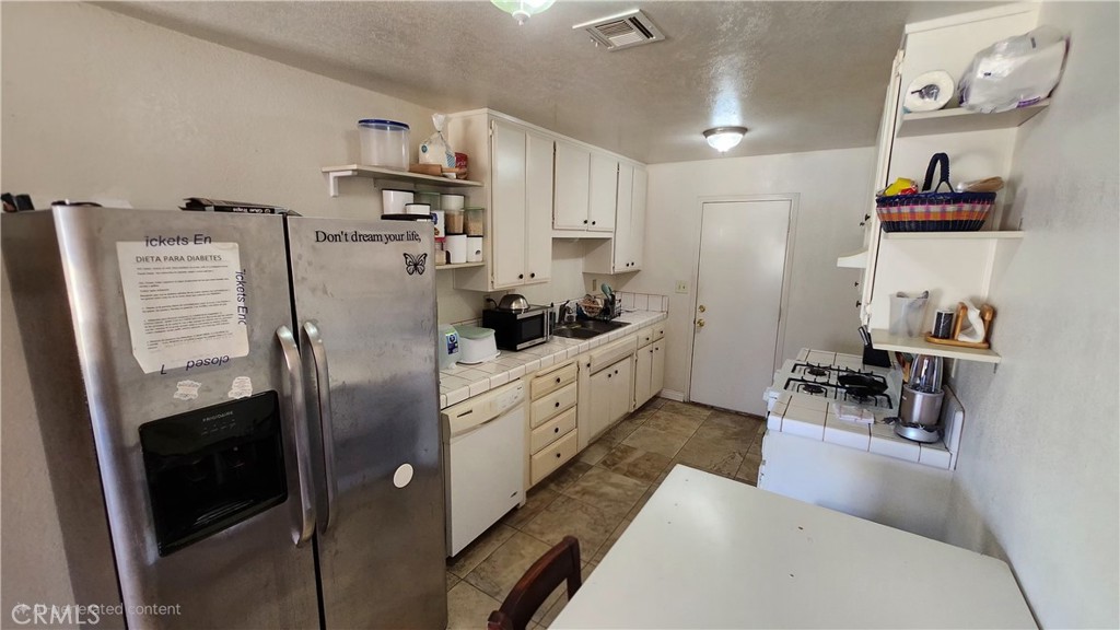 10655 Cochiti Road Property Photo 4