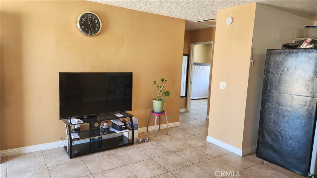 10655 Cochiti Road Property Photo 7