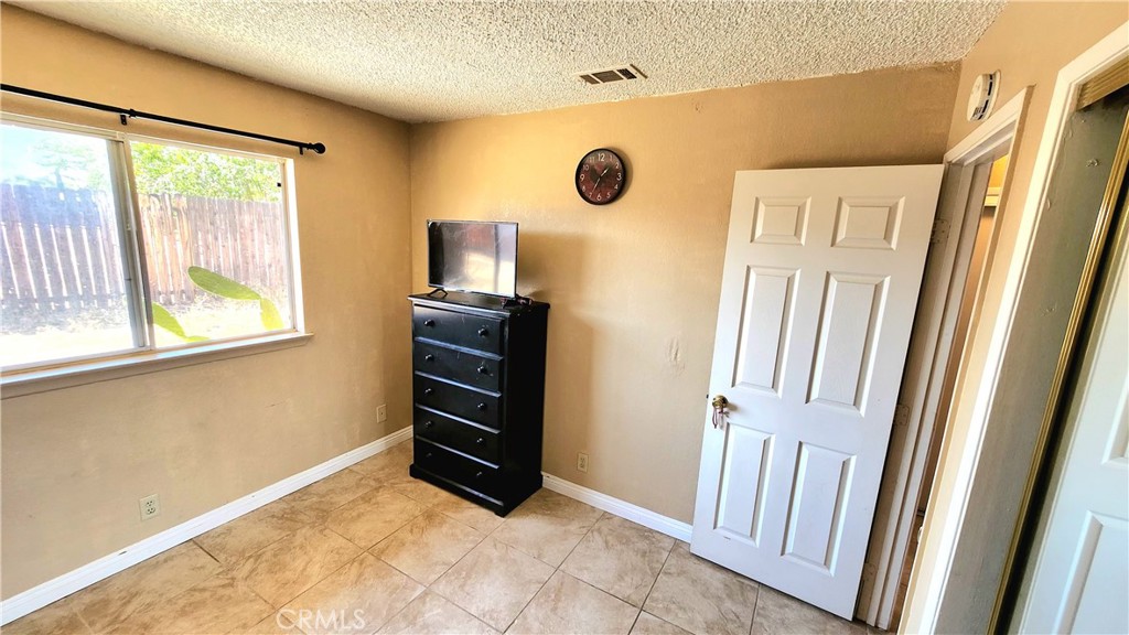 10655 Cochiti Road Property Photo 9