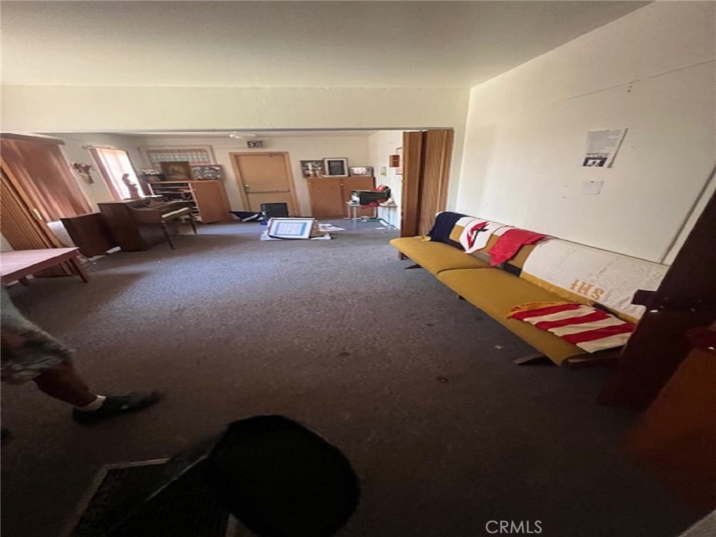 6213 East Parkway Property Photo 6
