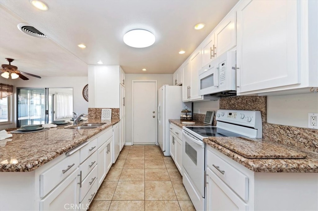 27670 Boston Drive Property Photo 9