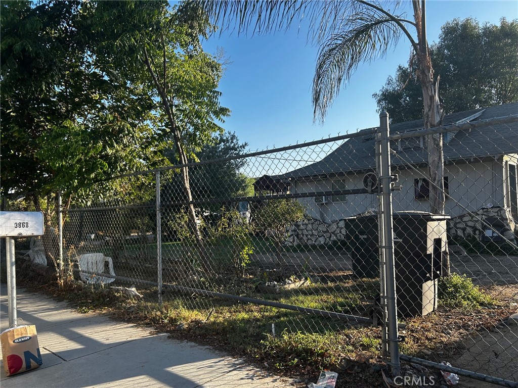 3868 Dawes Property Photo 6