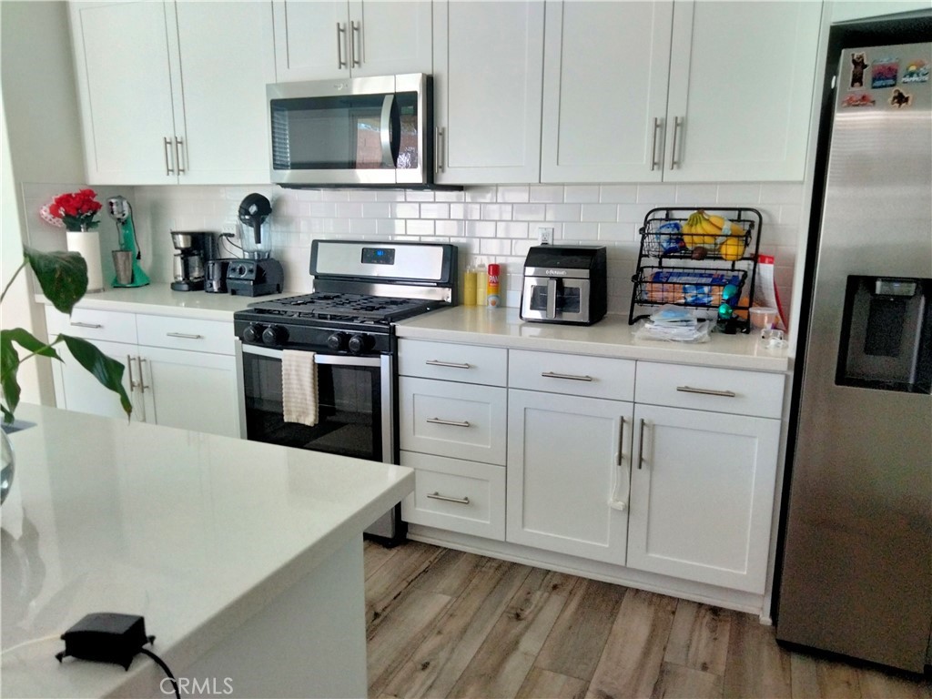 1441 E Laurelwood Property Photo 10