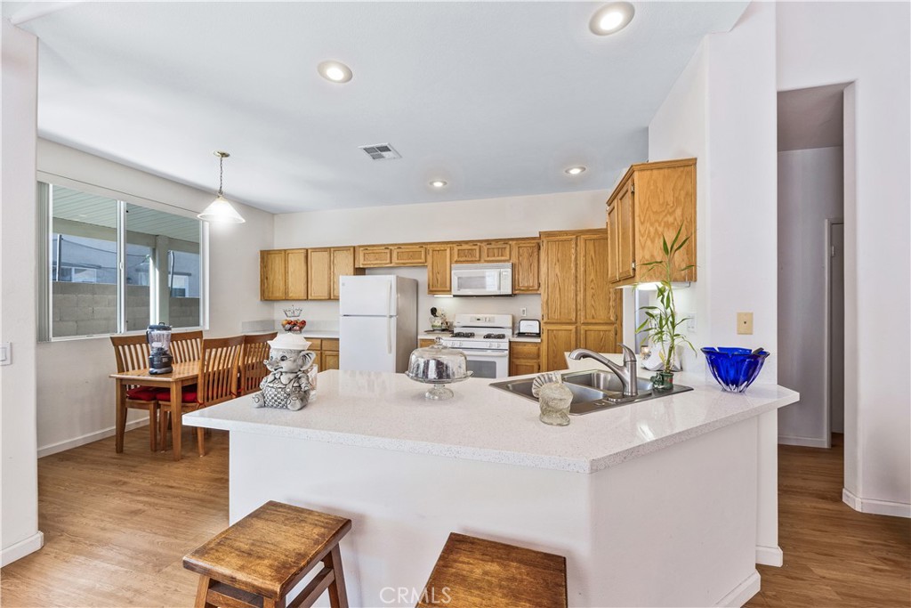 1644 Ametista Drive Property Photo 12