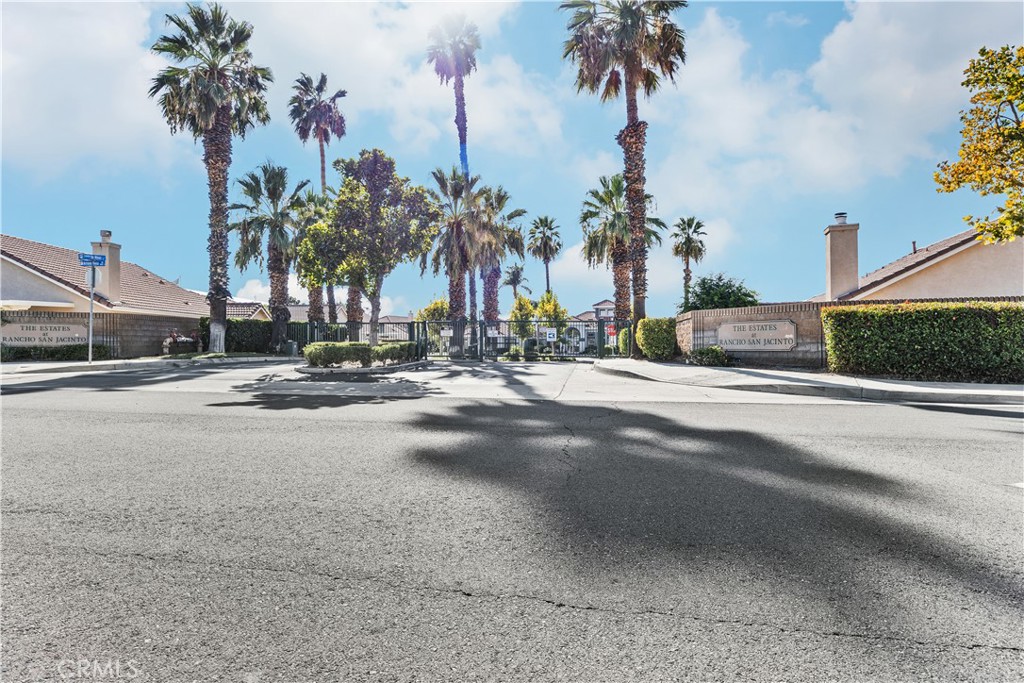 1644 Ametista Drive Property Photo 41