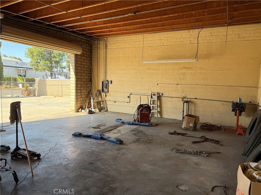 6275 Columbus Avenue Property Photo 4