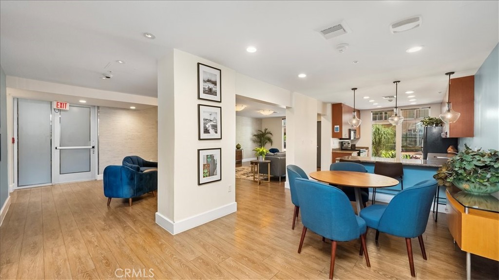 488 E Ocean 708 Property Photo 15