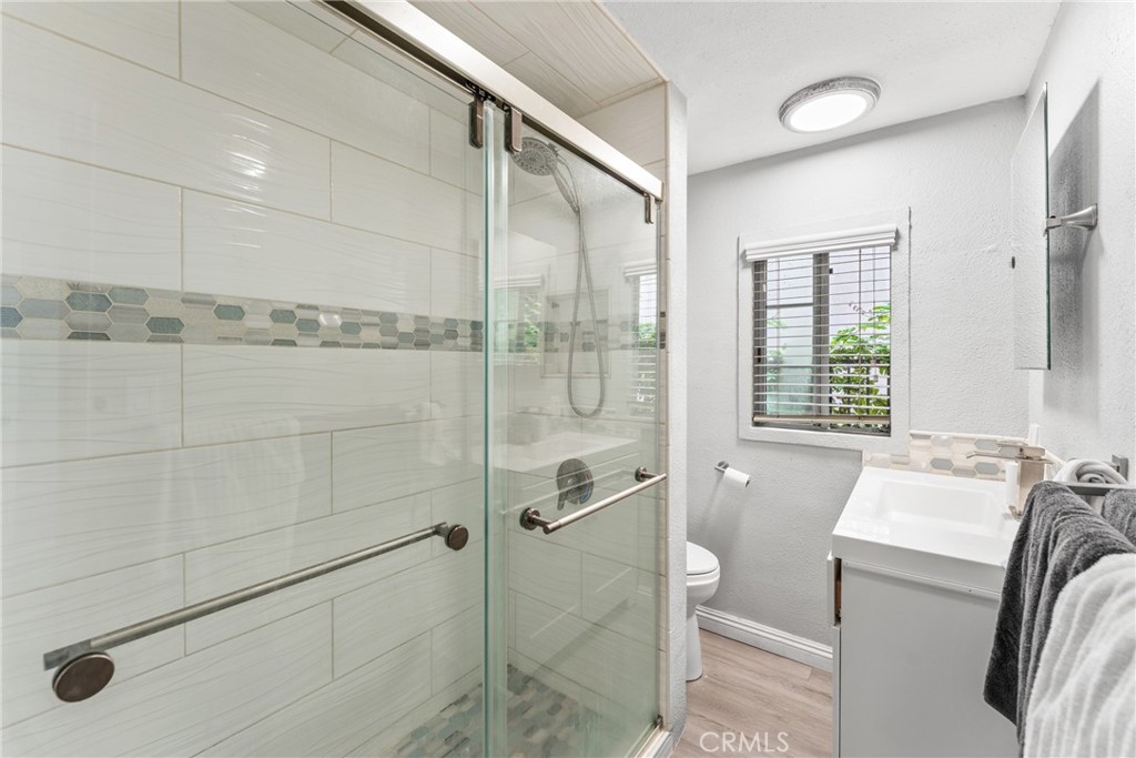 126 E Balboa Property Photo 17