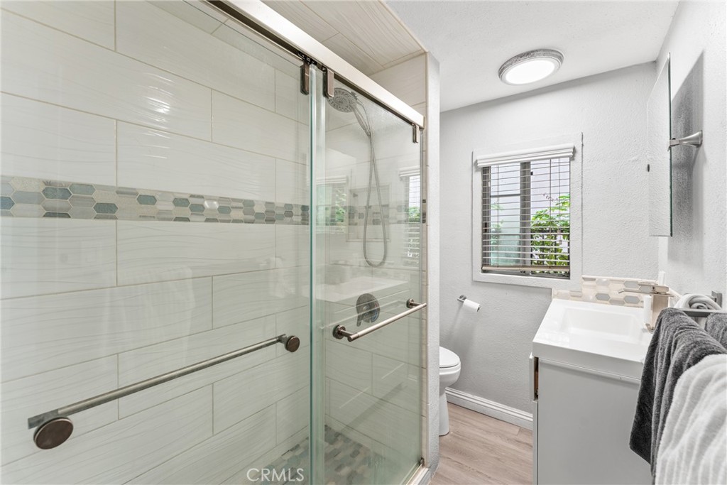 126 E Balboa Property Photo 17