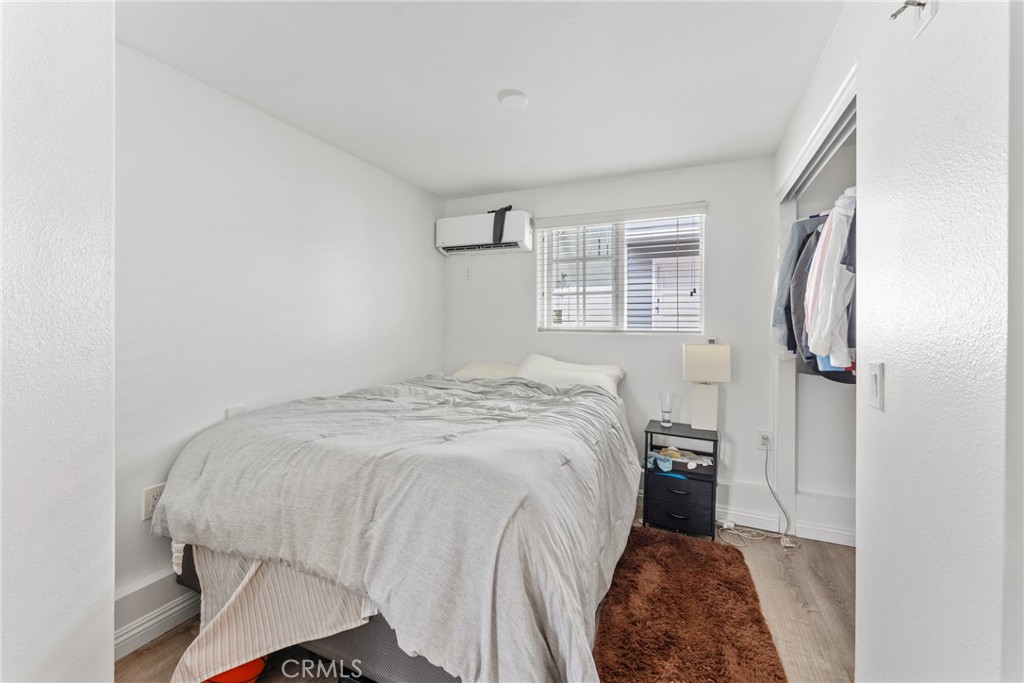 126 E Balboa Property Photo 23