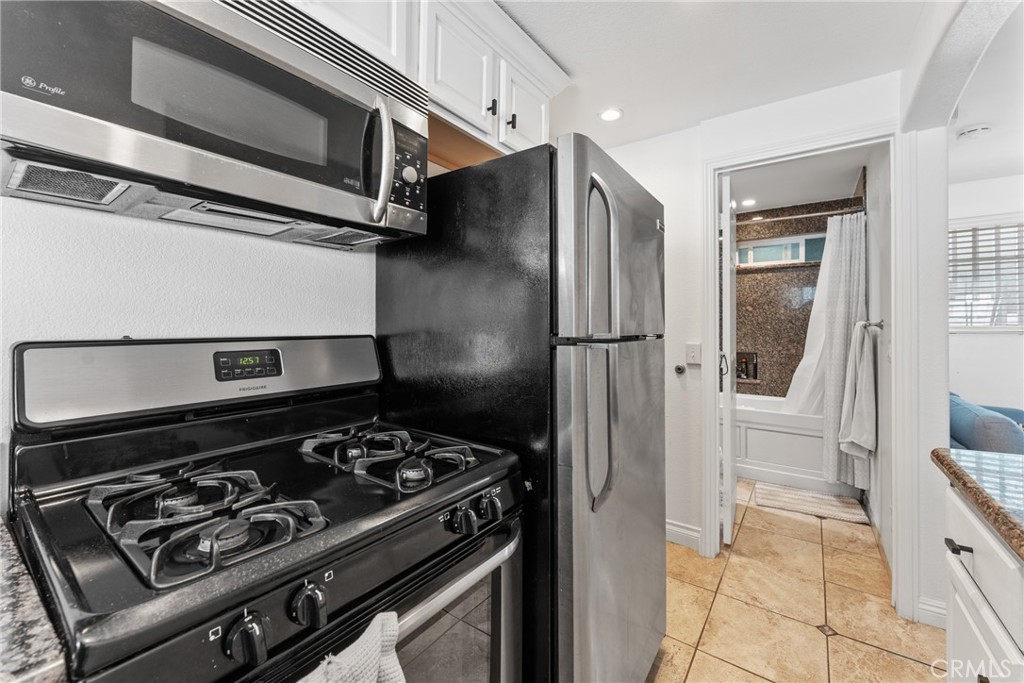 126 E Balboa Property Photo 28