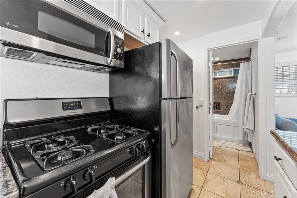 126 E Balboa Property Photo 28