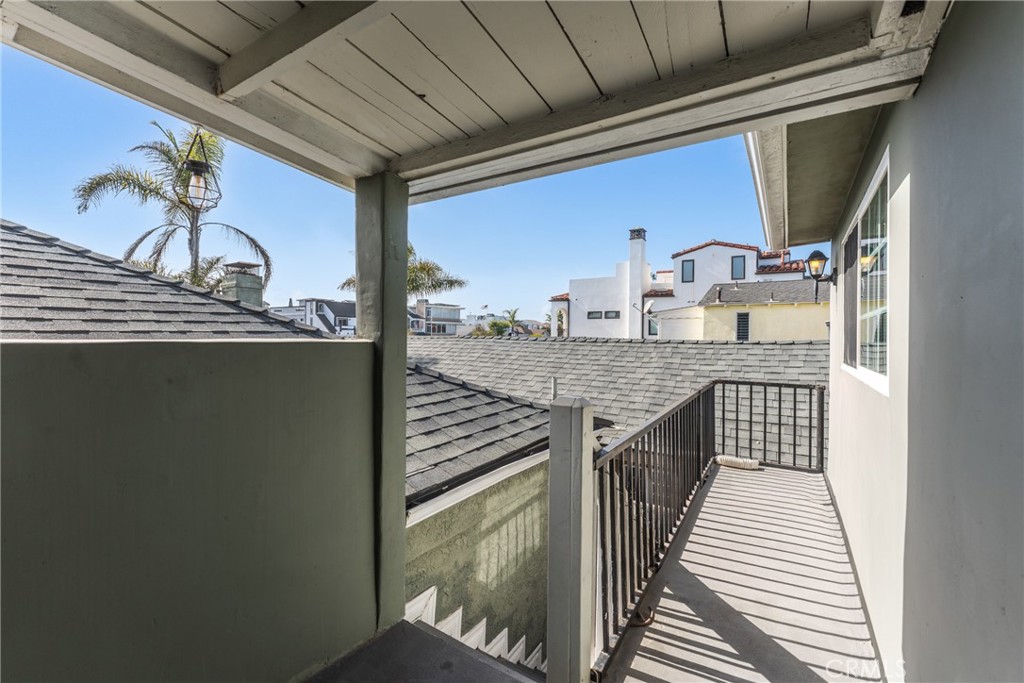 126 E Balboa Property Photo 31