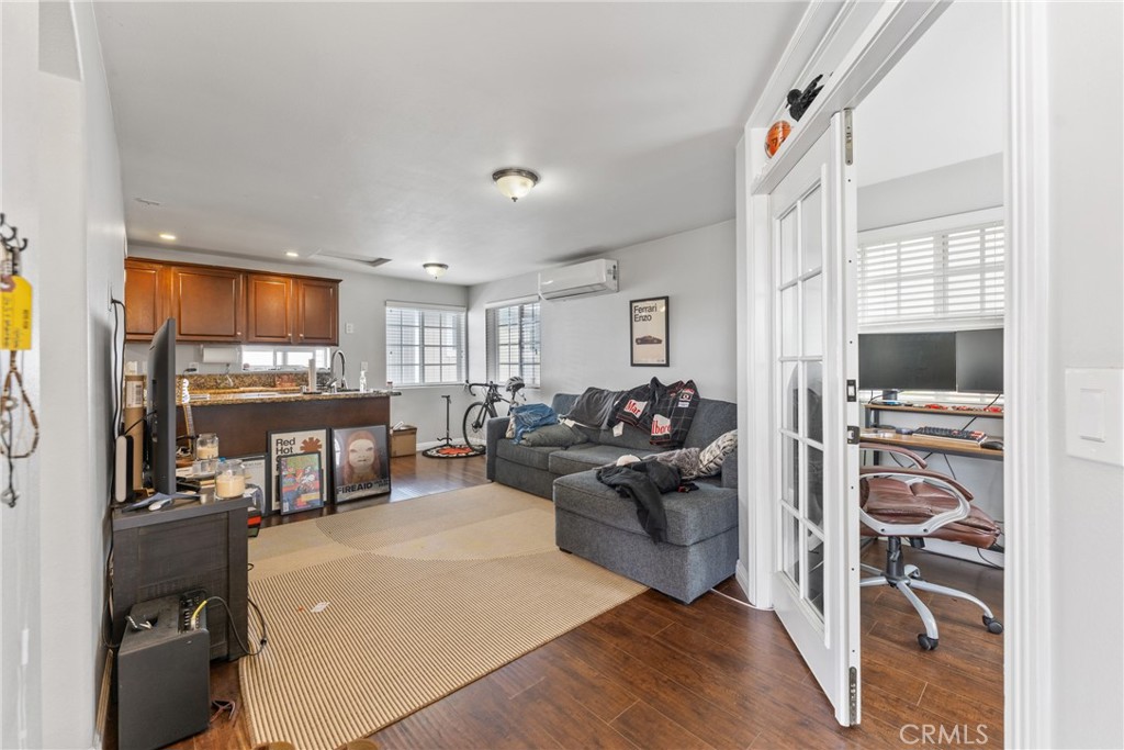 126 E Balboa Property Photo 32