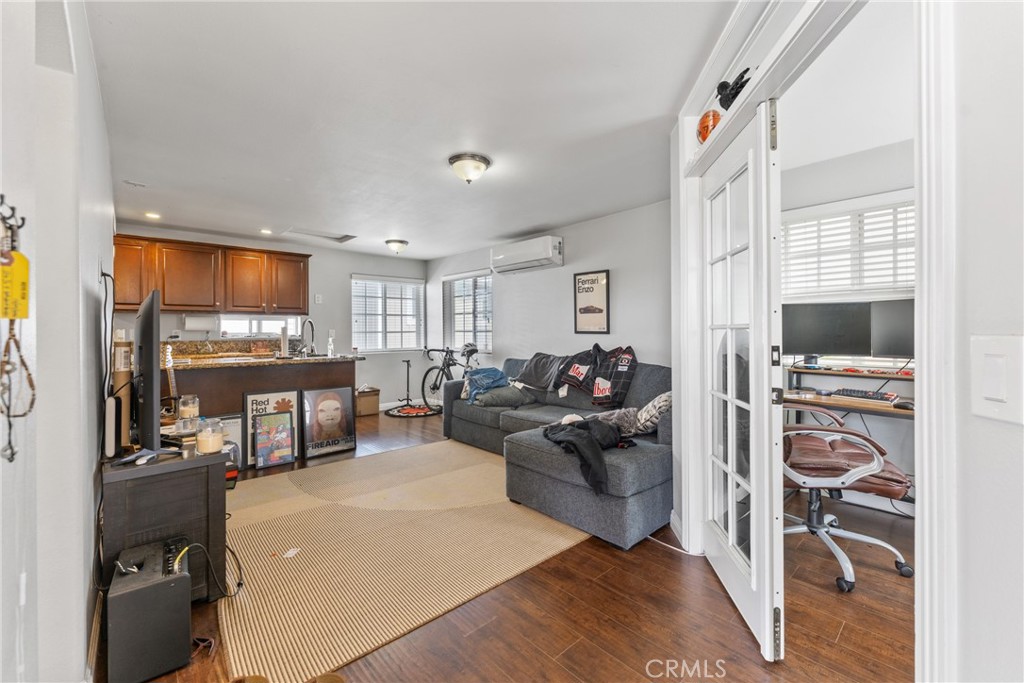 126 E Balboa Property Photo 32