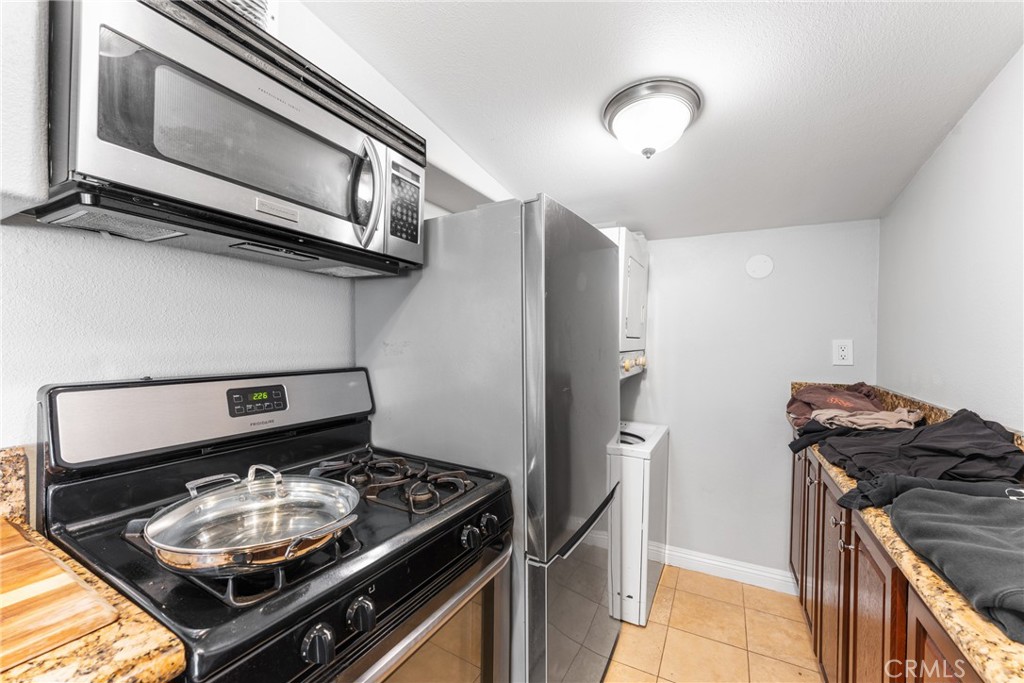 126 E Balboa Property Photo 38