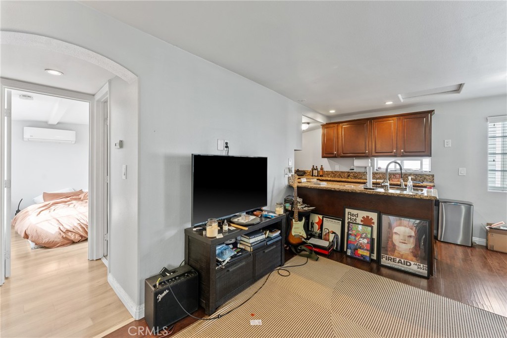 126 E Balboa Property Photo 44