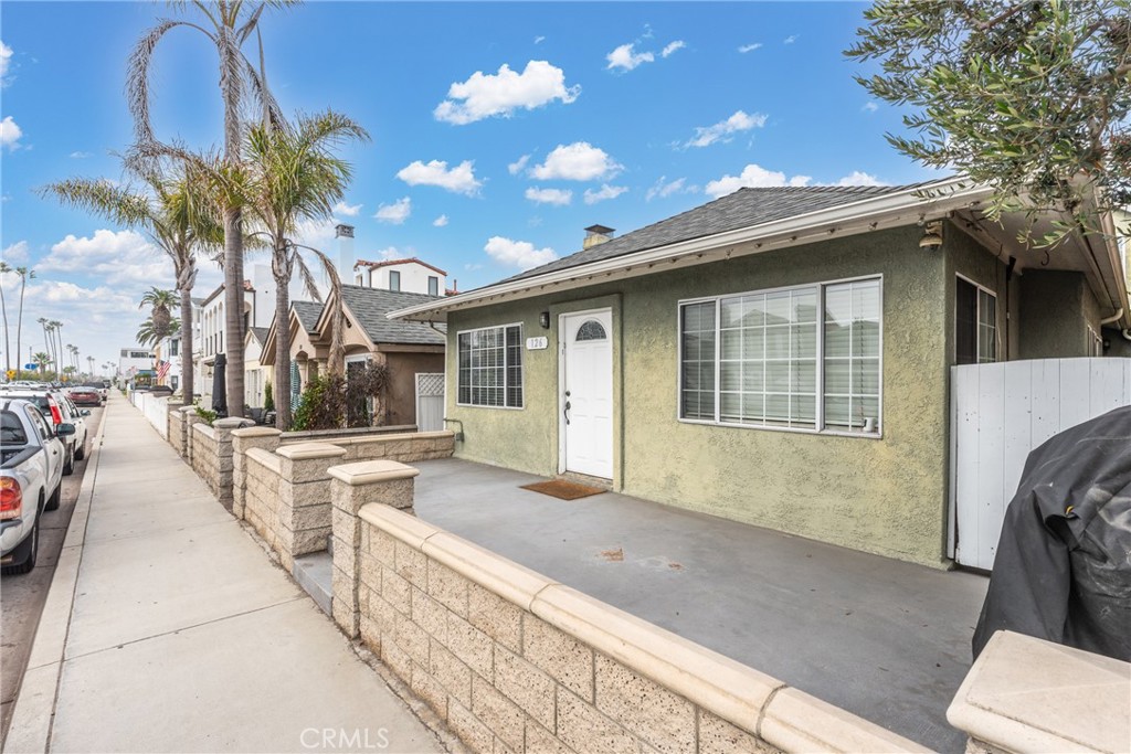 126 E Balboa Property Photo 59