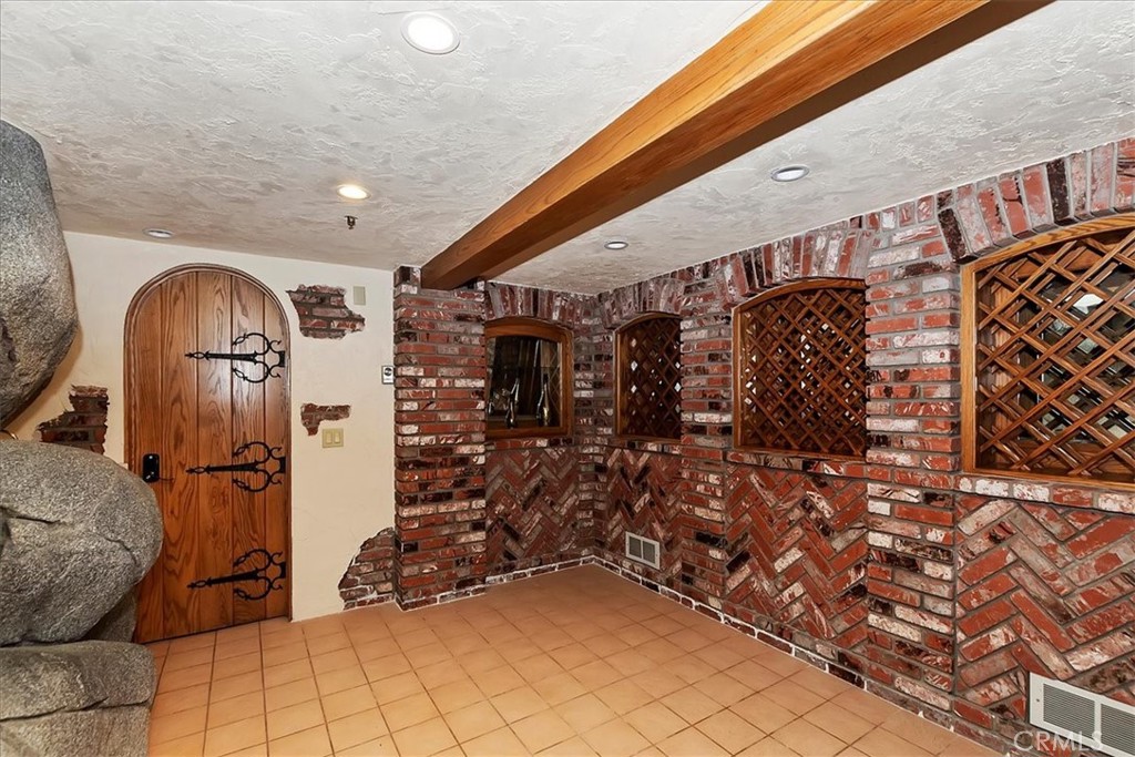 848 Jeffries Property Photo 27