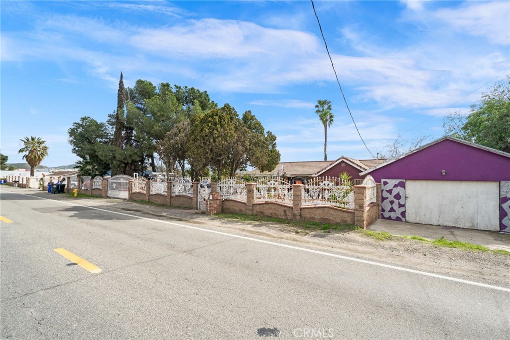 19597 Jurupa Avenue Property Photo 2