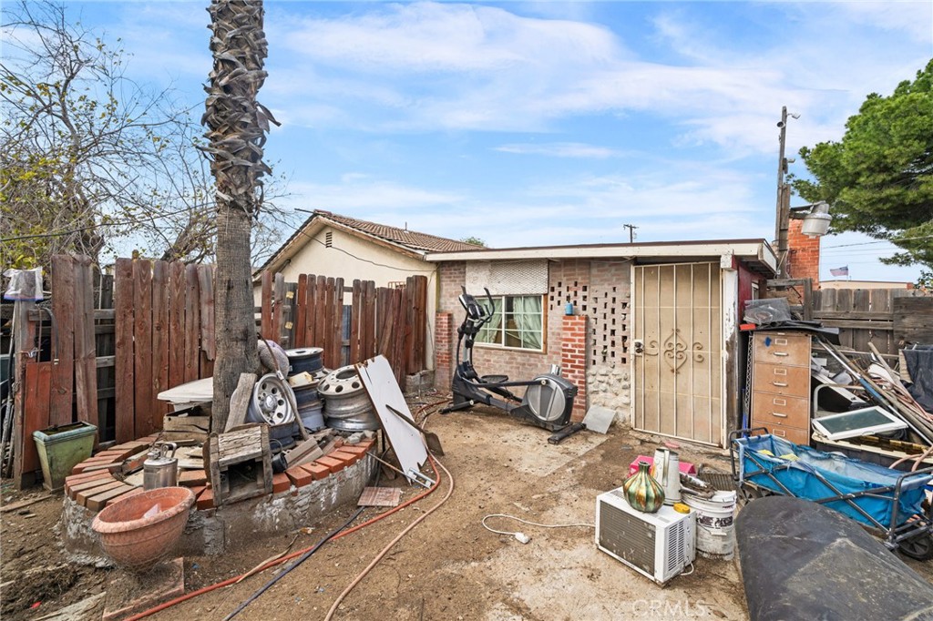 19597 Jurupa Avenue Property Photo 27