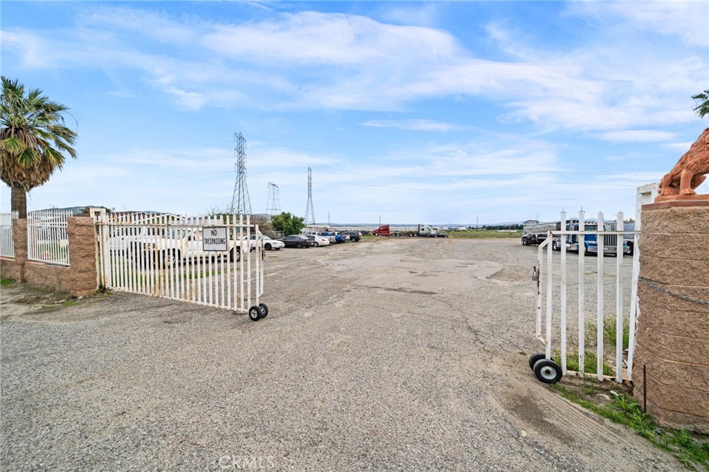 19597 Jurupa Avenue Property Photo 31