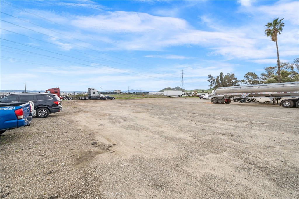 19597 Jurupa Avenue Property Photo 34
