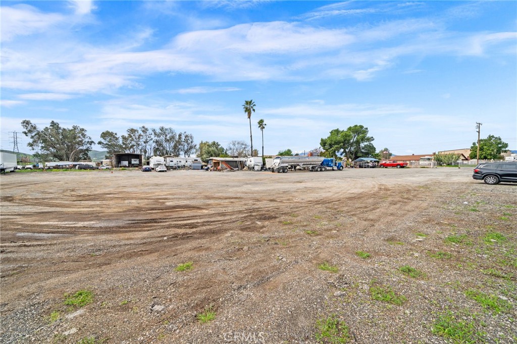 19597 Jurupa Avenue Property Photo 35