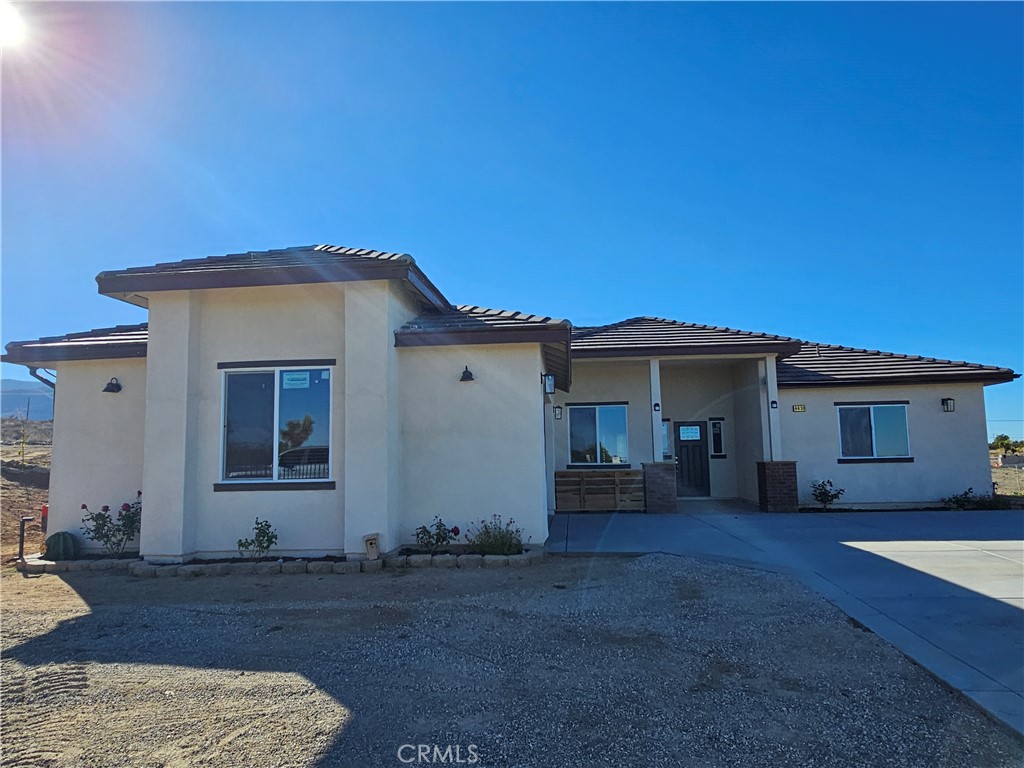 8630 Sahara Property Photo 1