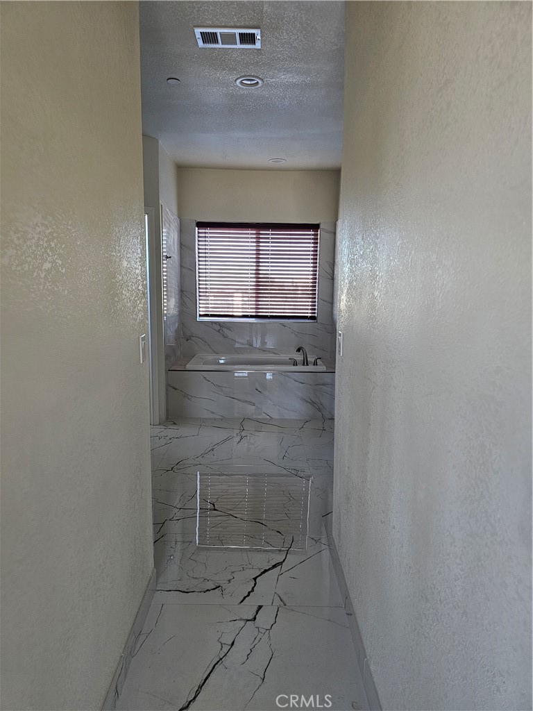8630 Sahara Property Photo 5