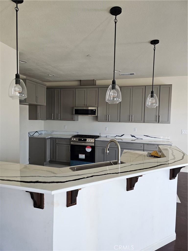 8630 Sahara Property Photo 7