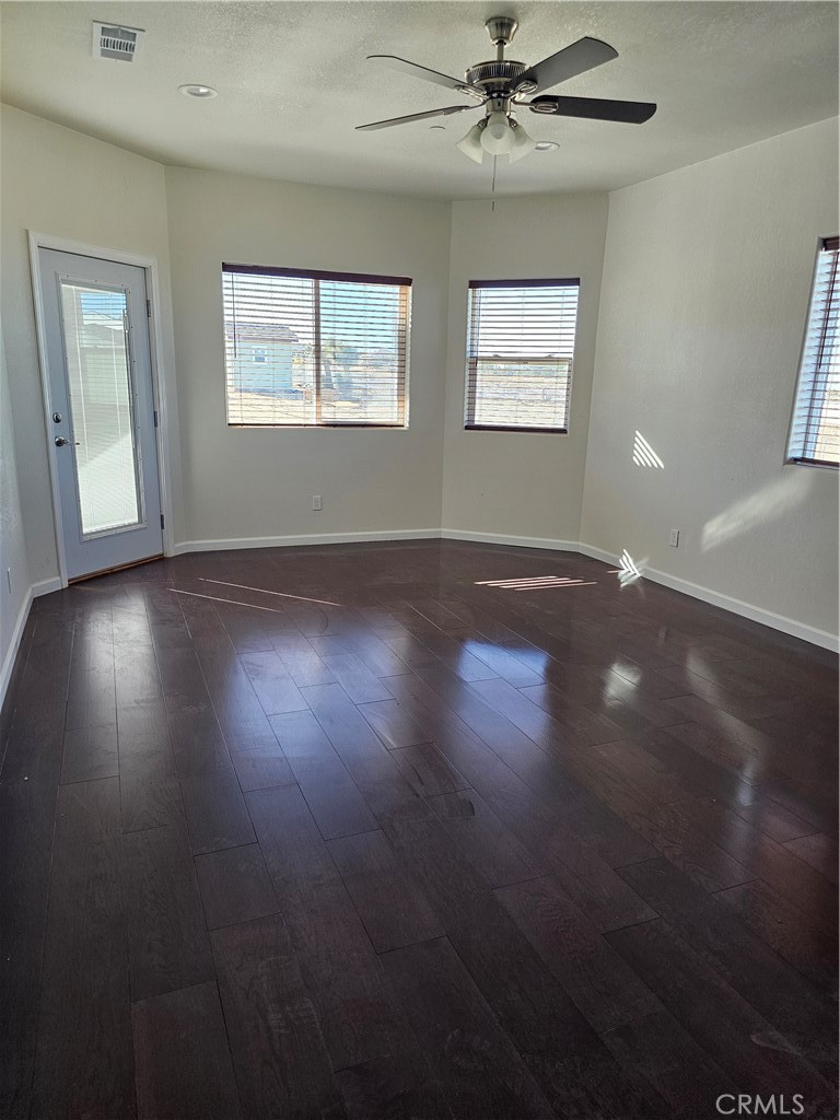 8630 Sahara Property Photo 10