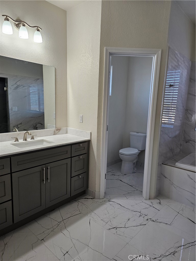 8630 Sahara Property Photo 12