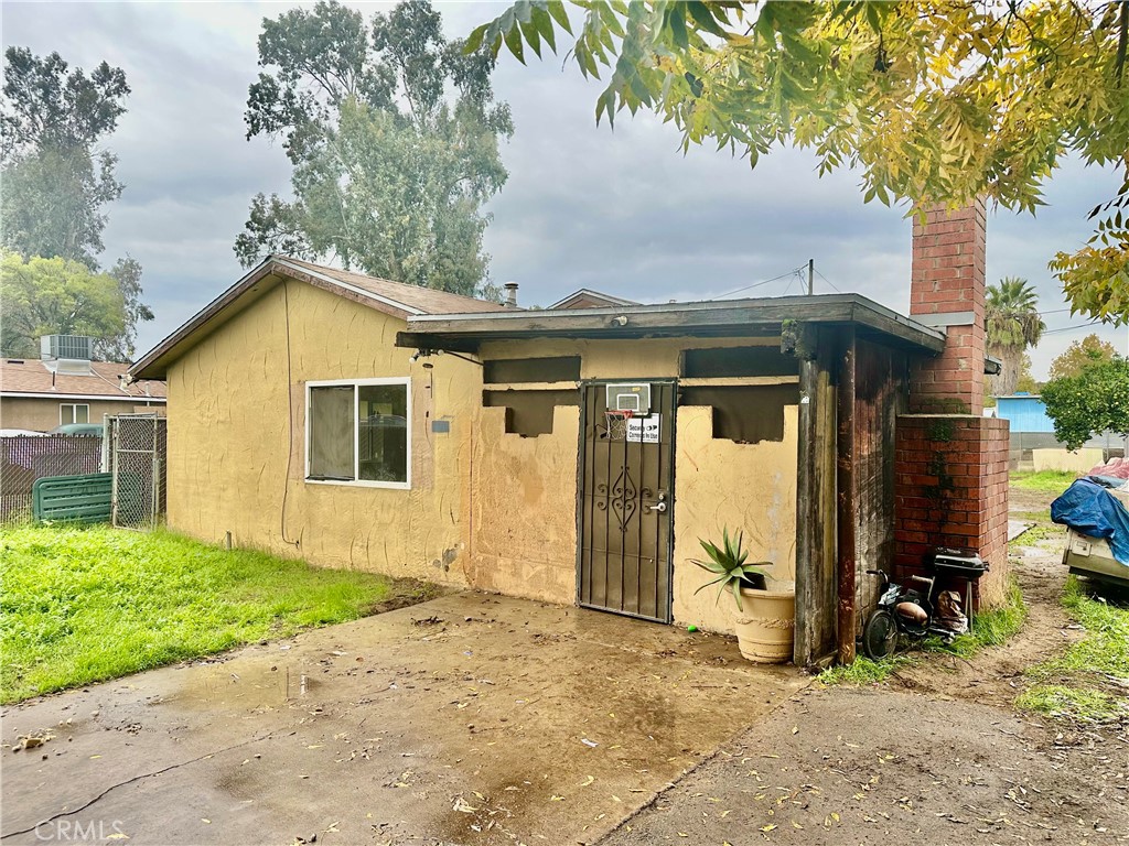 304 N Channing Property Photo 3