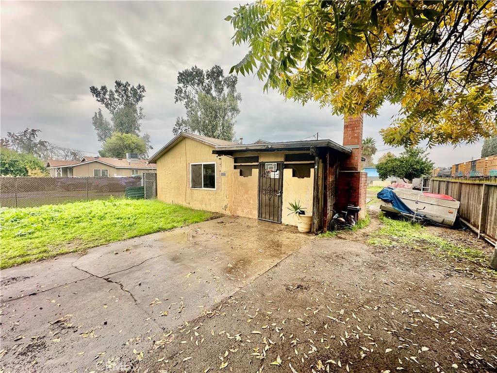 304 N Channing Property Photo 4