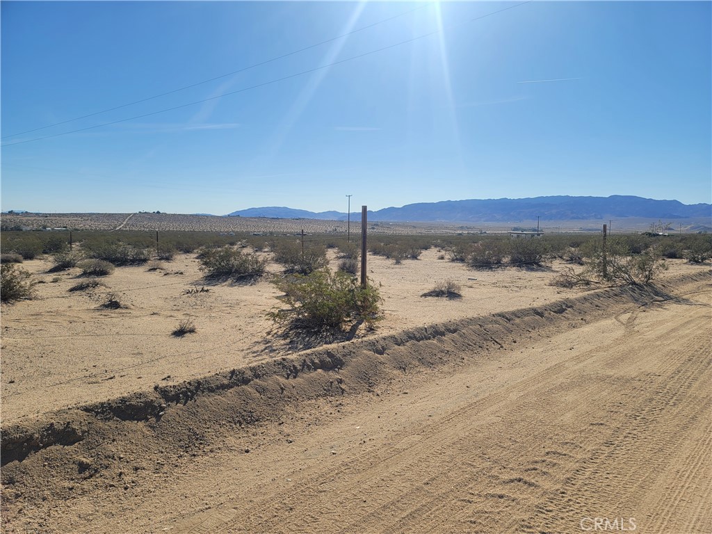 2255 Shooting Star Property Photo 11