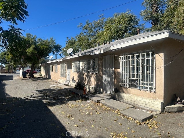 933 N Mountain View Property Photo 8