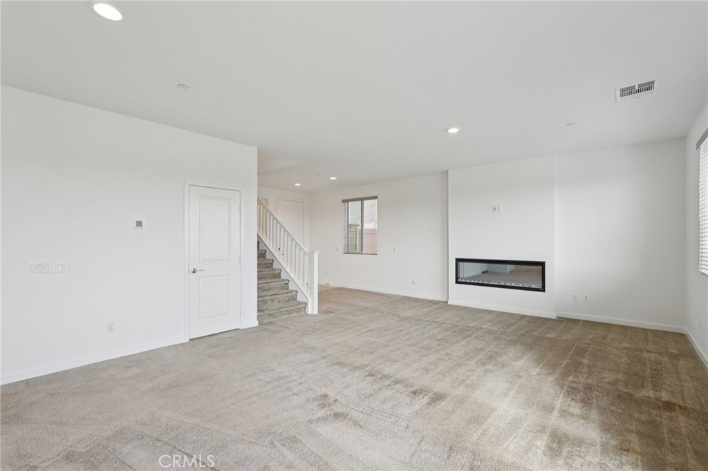 35231 Zachary Way Property Photo 6