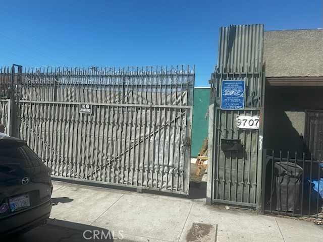 9705 S Broadway Property Photo 1