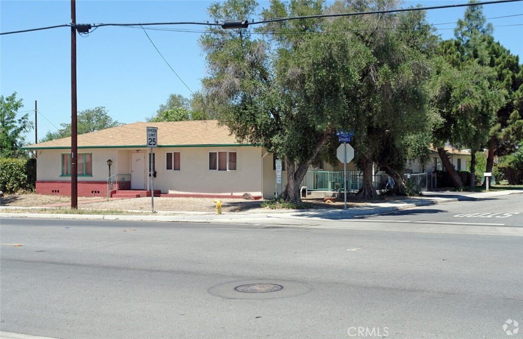 397 E Main Property Photo 3