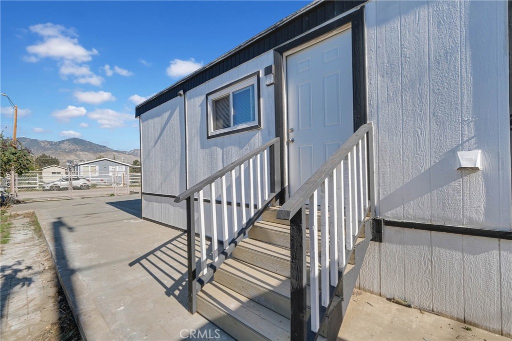 51867 Lois Avenue Property Photo 2