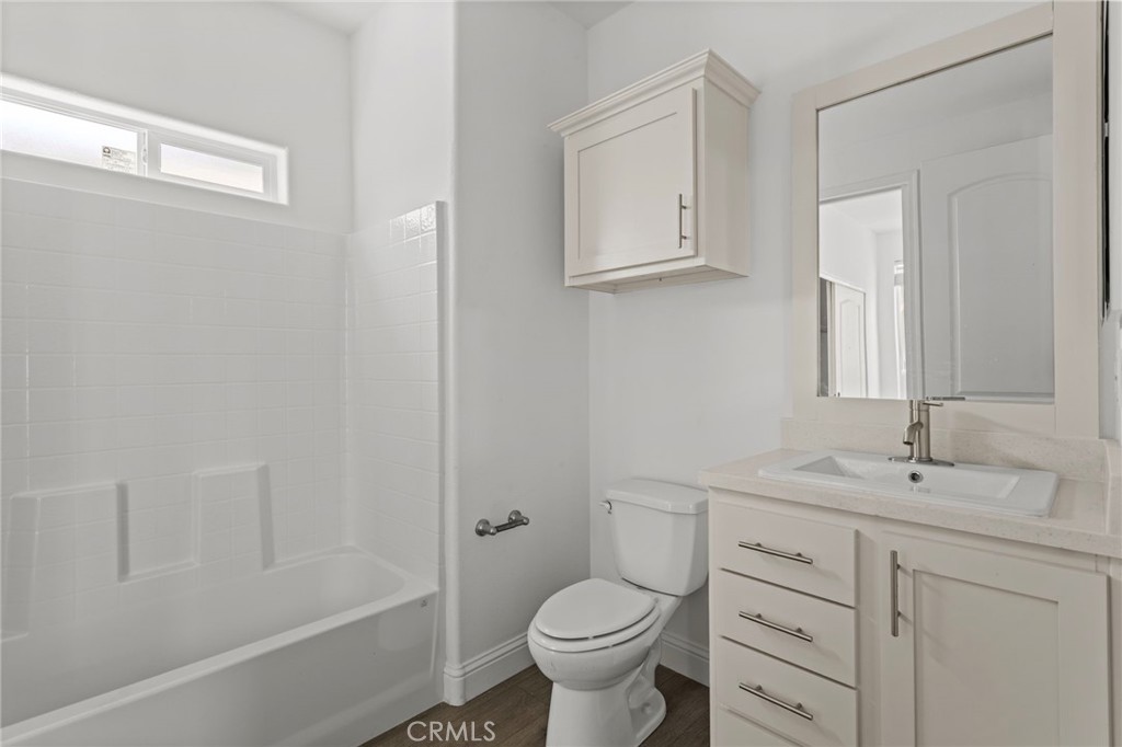 22113 Grand Terrace Rd 7 Property Photo 14