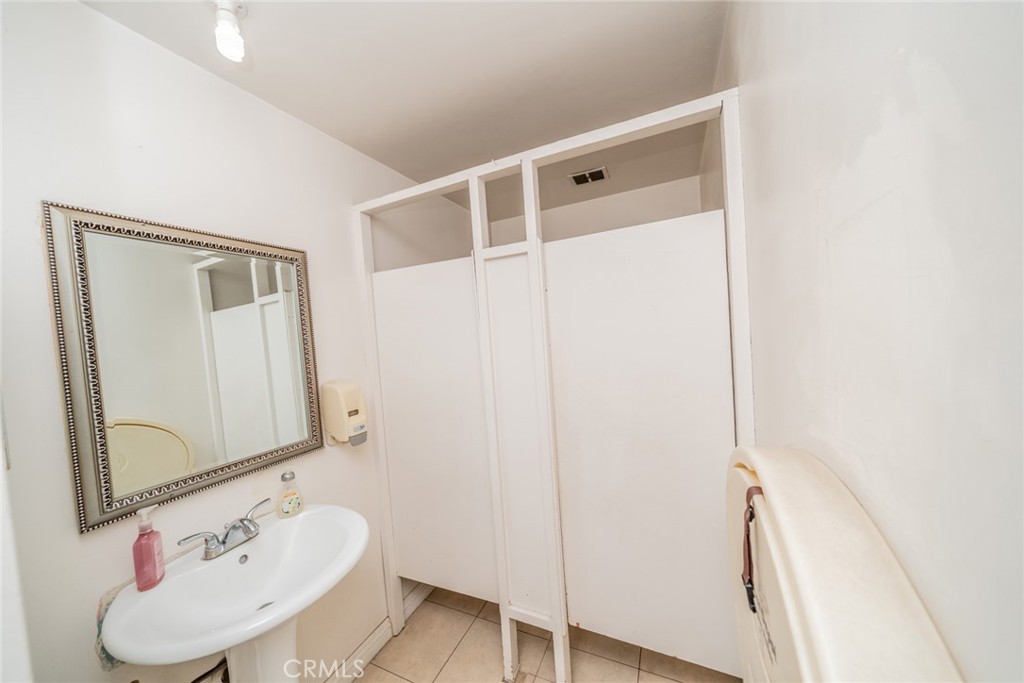 711 W C Property Photo 22