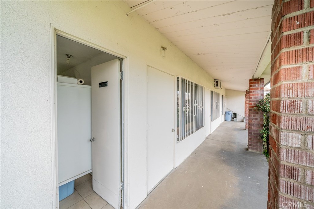 711 W C Property Photo 24