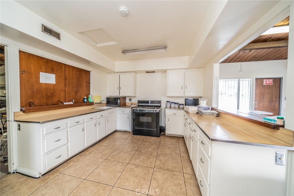 711 W C Property Photo 31