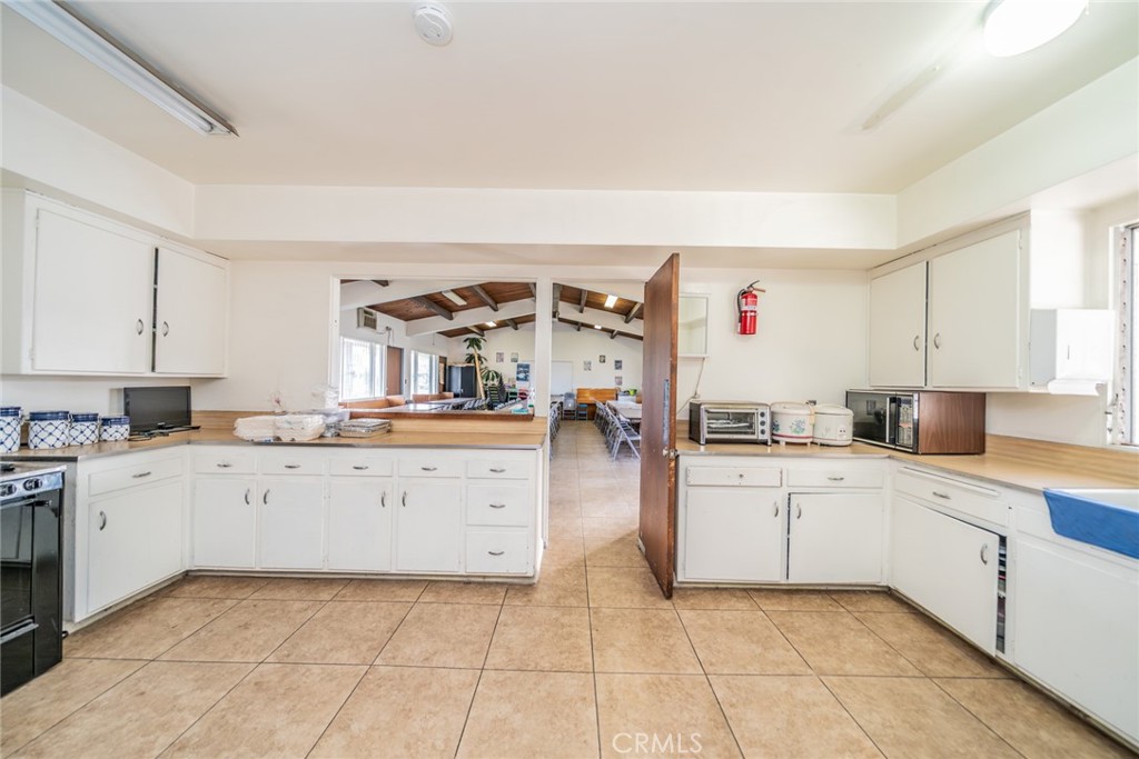 711 W C Property Photo 34