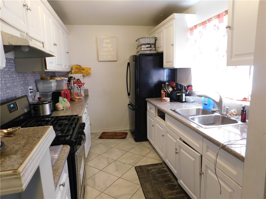 1000 N Mountain View Property Photo 18