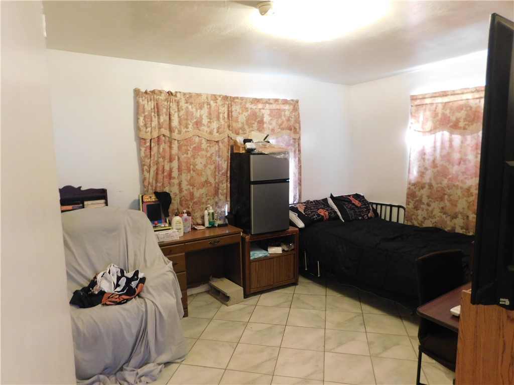 1000 N Mountain View Property Photo 26